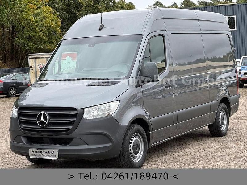 Grau Gebraucht 2018 Mercedes Sprinter Van | 18.990 € (Teuer) - Bild 1/4