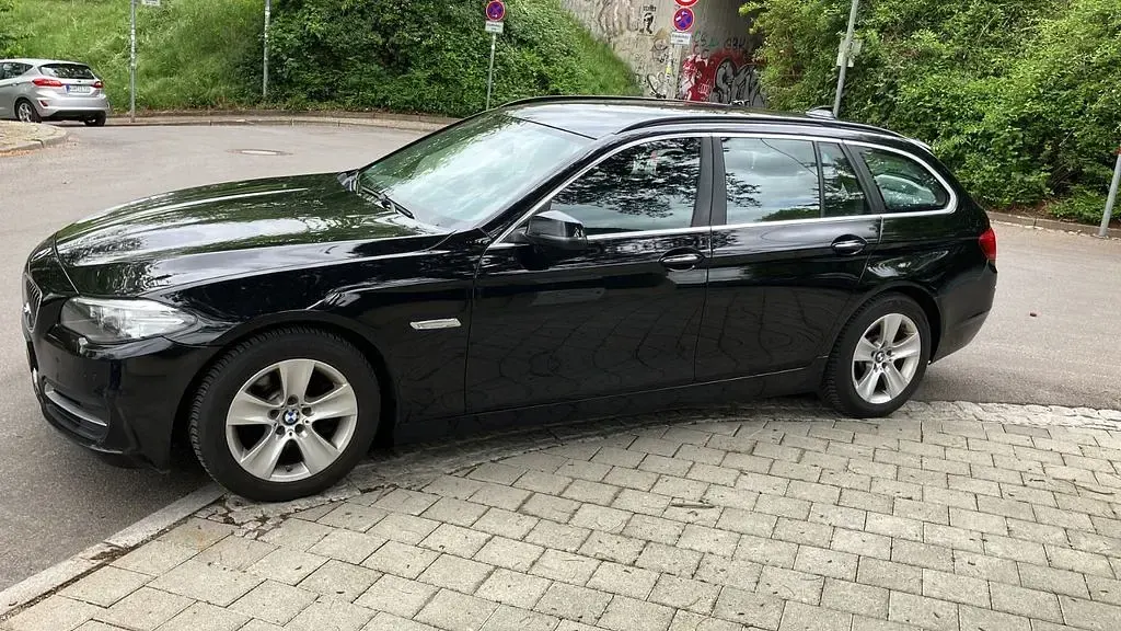 Używany BMW 520 190 KM (139 kW) 2016 Czarny Kombi