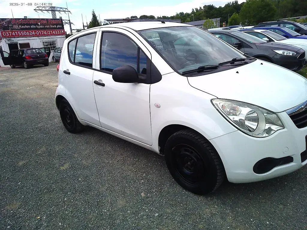 Gebraucht Opel Agila Basis 65 PS (47 kW) 2009 Weiß Kleinwagen