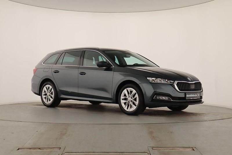Gebraucht Skoda Octavia Style 110 PS (80 kW) 2022 Quarzgrau metallic Kombi