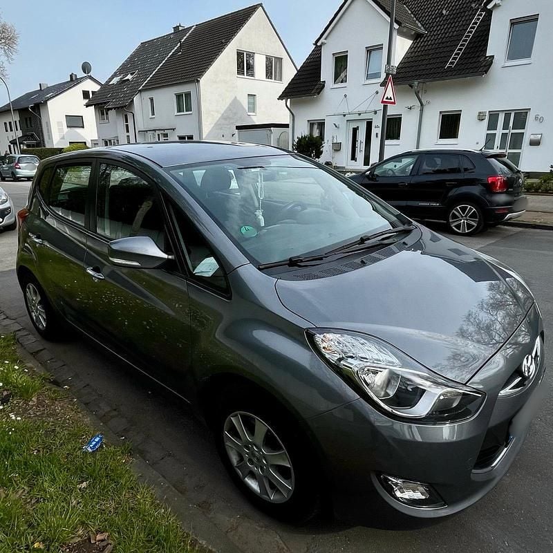 Second-hand Hyundai ix20 92 CP (67 kW) 2012 Gri Hatchback