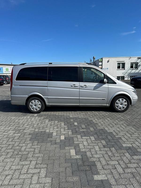 Gebraucht Mercedes Viano 150 PS (110 kW) 2007 Silber Van / Kleinbus