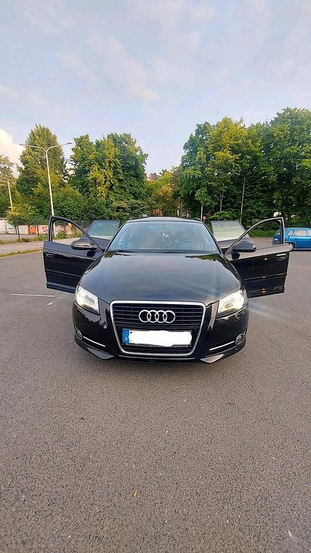 Schwarz Gebraucht 2012 Audi A3 Sportback Kleinwagen | 8.500 € (Fairer Preis) - Bild 1/4