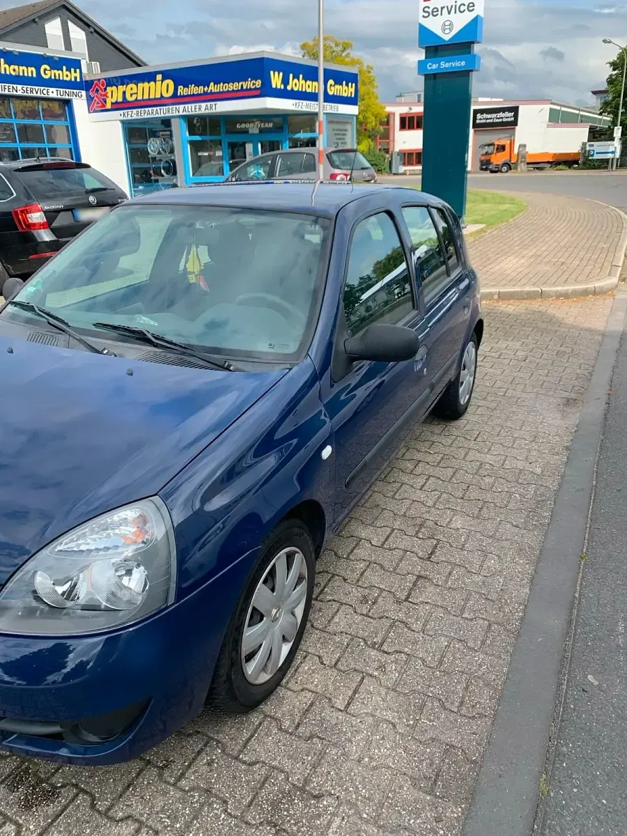 Gebraucht Renault Clio 75 PS (55 kW) 2007 Kleinwagen