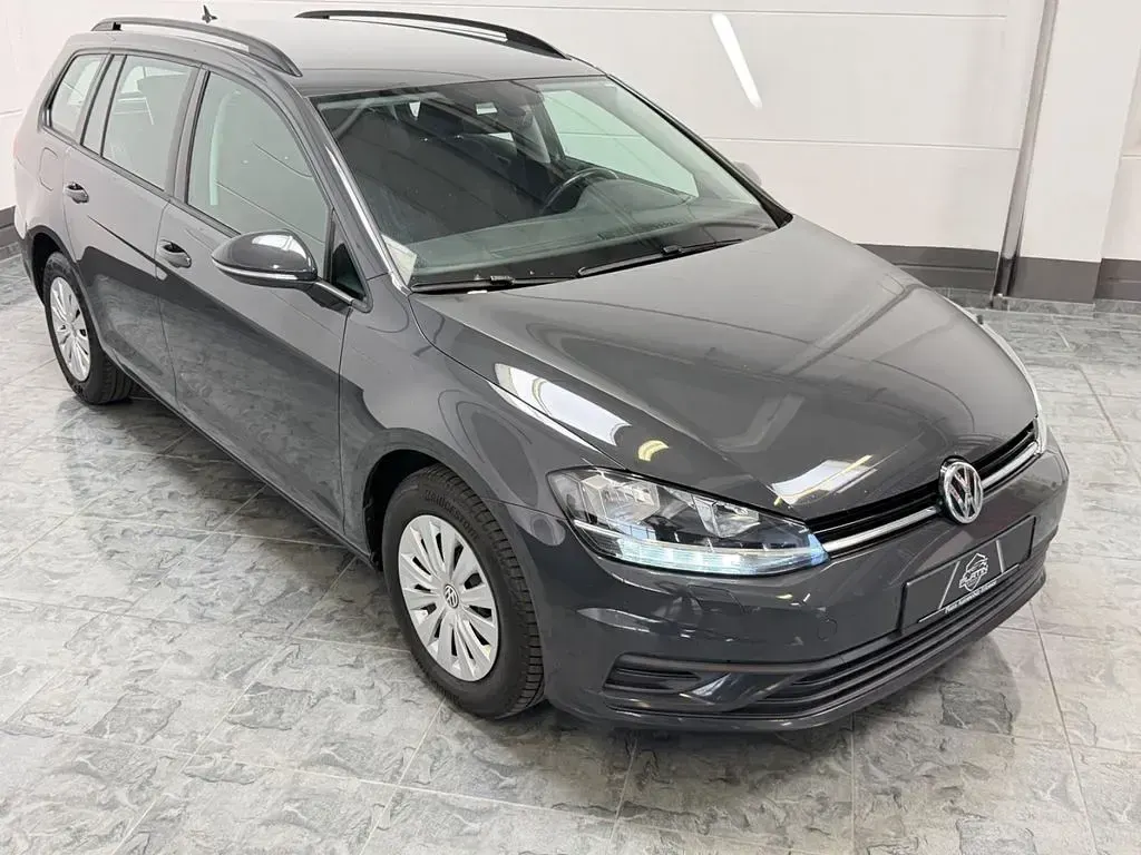 Gebraucht VW Golf VII Trendline 116 PS (85 kW) 2018 Grau Kombi
