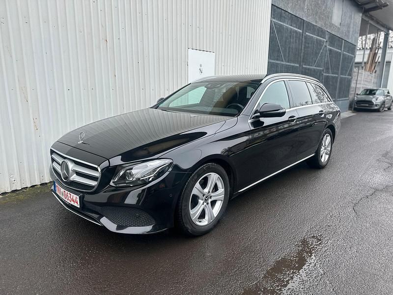 Gebraucht Mercedes E220 194 PS (142 kW) 2017 Schwarz Kombi