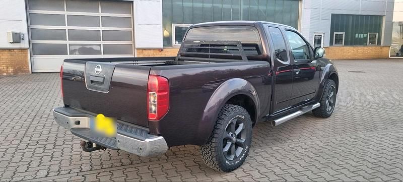 Gebraucht Nissan Navara 190 PS (139 kW) 2010 Braun Pickup