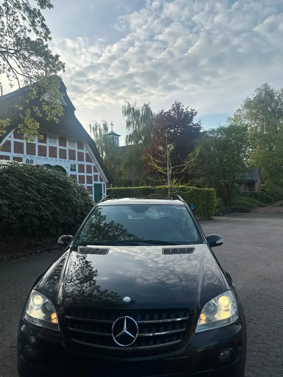 Brugt Mercedes ML320 224 HK (164 kW) 2006 Sort SUV