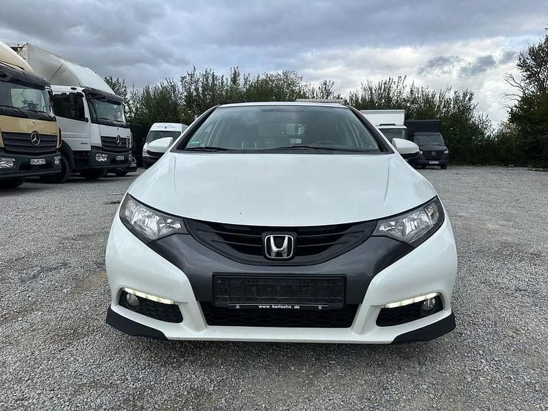 Weiß Gebraucht 2012 Honda Civic Sport Limousine | 5.560 € (Fairer Preis) - Bild 1/4