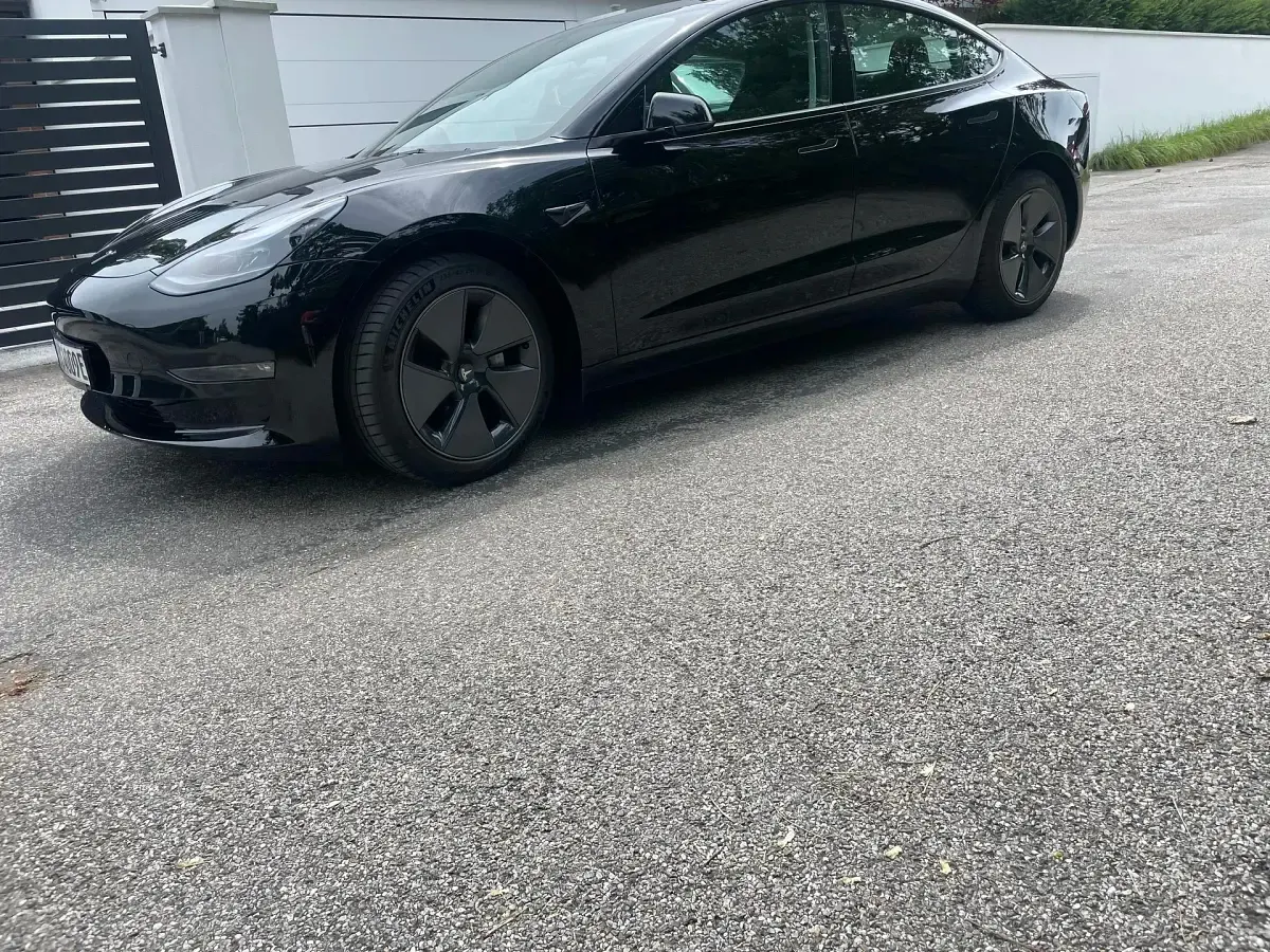 Gebraucht Tesla Model 3 Long Range AWD 366 kW (498 PS) 2022 Solid black Limousine