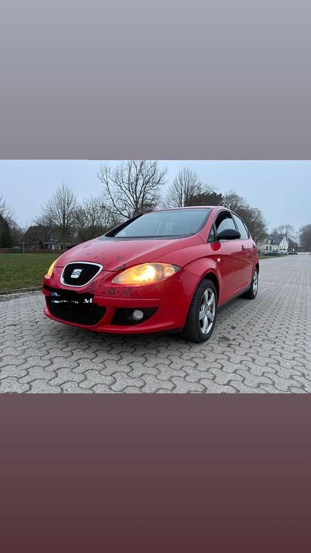 Gebraucht Seat Altea 102 PS (75 kW) 2006 Rot Van / Kleinbus