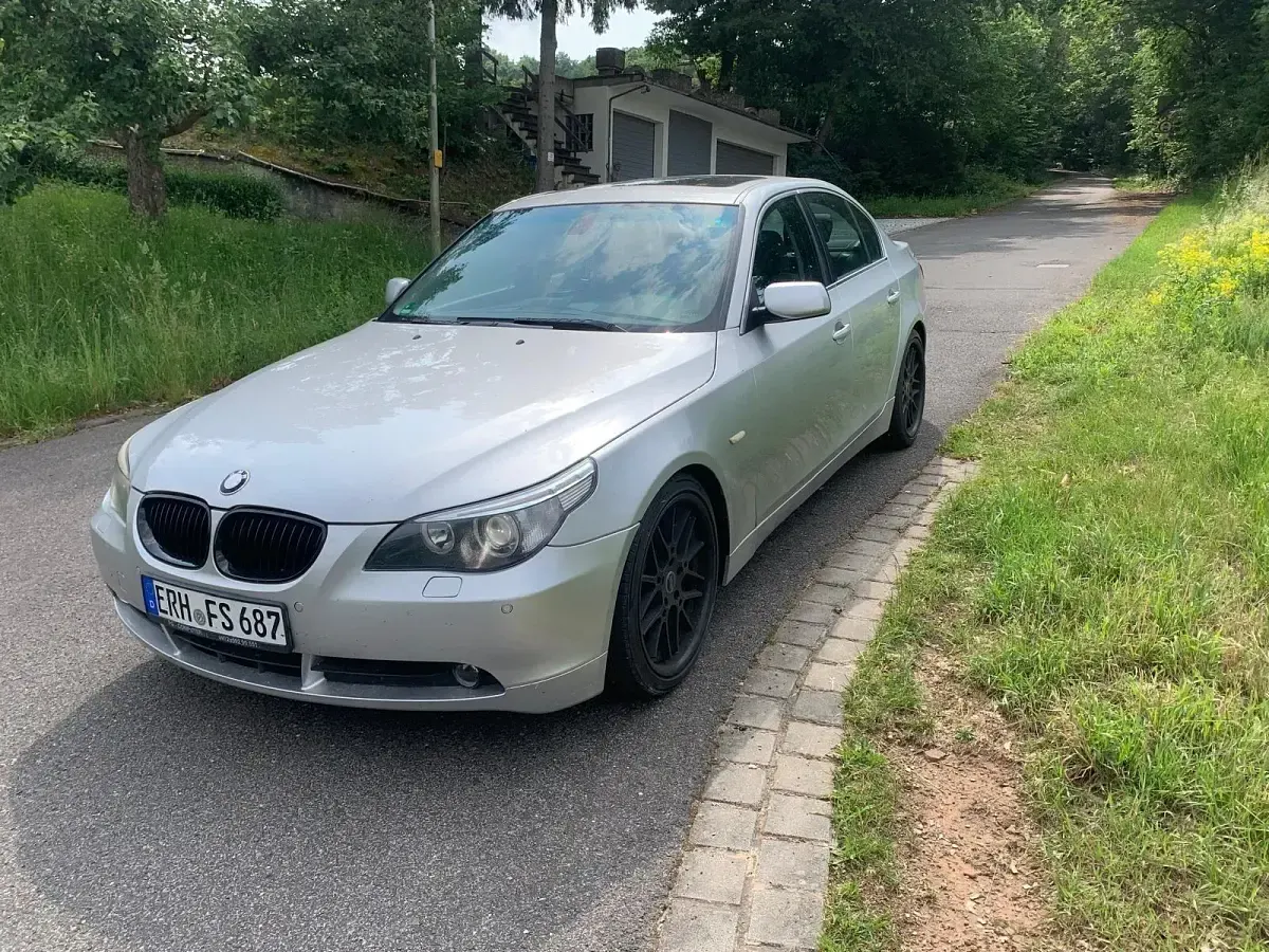Gebraucht BMW 520 170 PS (125 kW) 2004 Silber Limousine