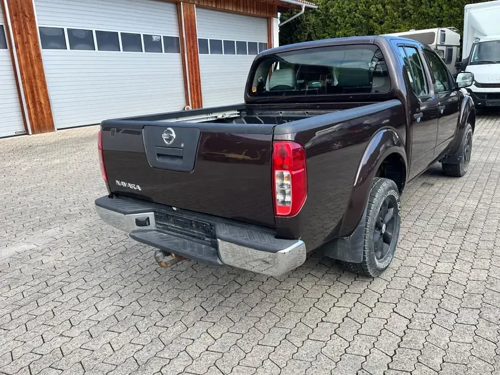 Gebraucht Nissan Navara SE 190 PS (139 kW) 2012 Schwarz Pickup