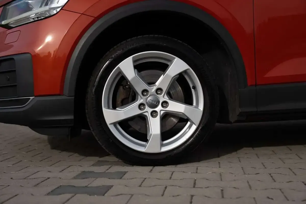 Gebraucht Audi Q2 Sport 116 PS (85 kW) 2017 Orange SUV