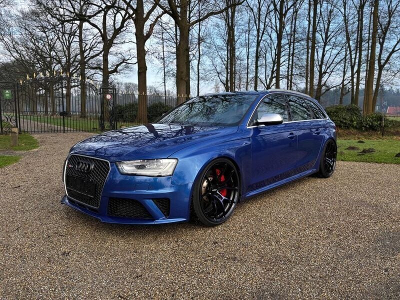 Sepangblau perleffekt Gebraucht 2015 Audi RS4 Sport Kombi | 41.399 € (Fairer Preis) - Bild 1/4