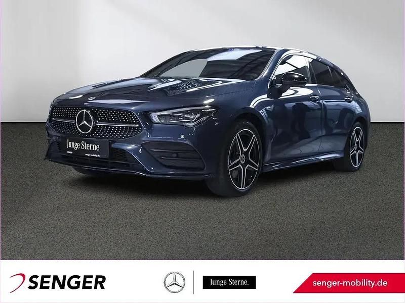 Denimblau Gebraucht 2021 Mercedes CLA250e Shooting Brake AMG Kombi | 27.680 € (Etwas zu teuer) - Bild 1/1