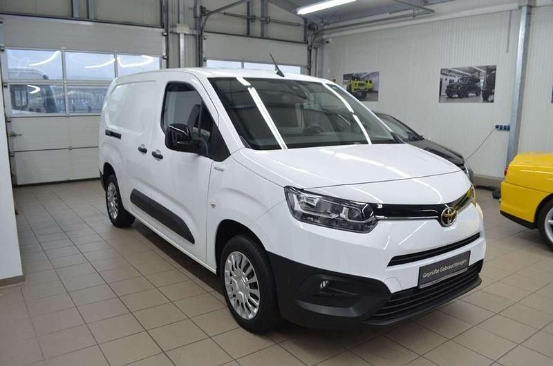 Gebraucht Toyota Proace City City 131 PS (96 kW) 2021 Schaumweiß Van / Kleinbus