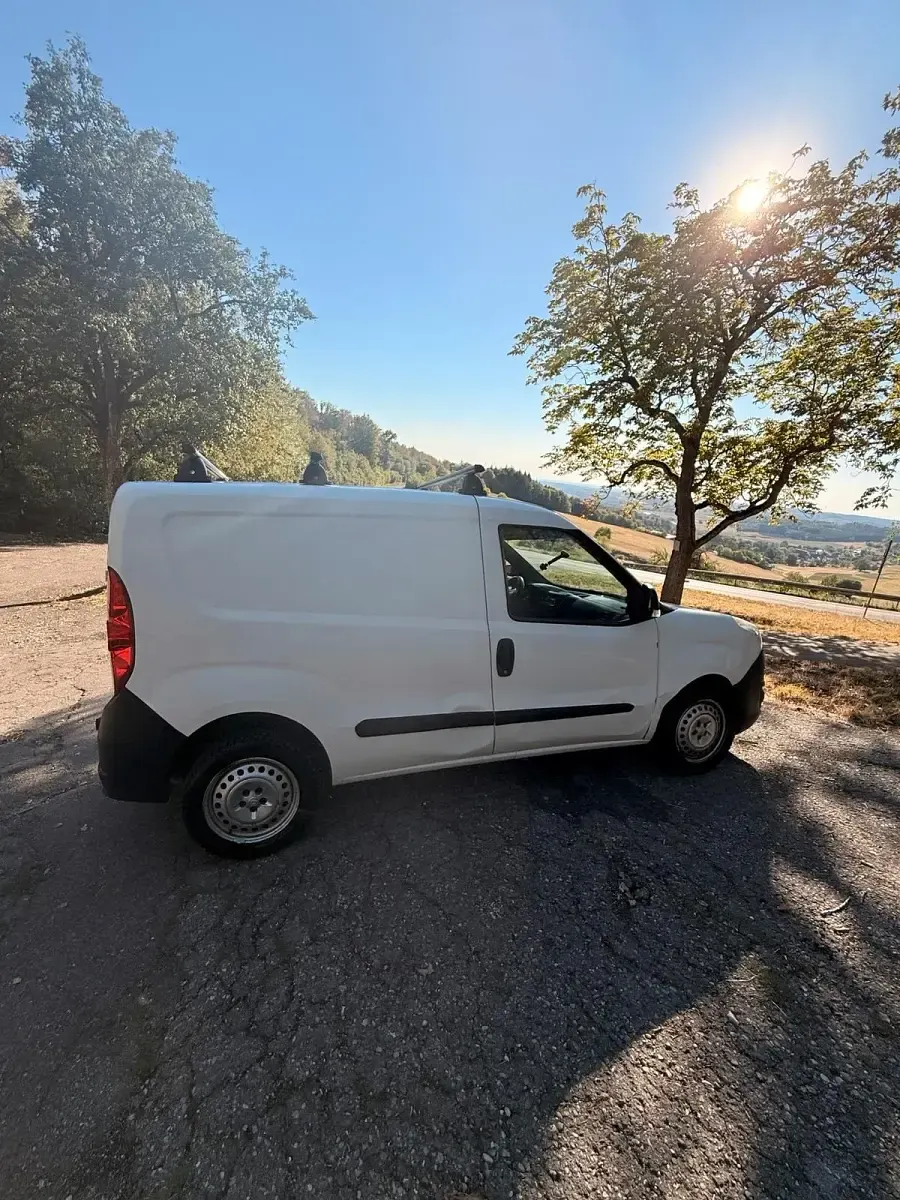 Gebraucht Opel Combo 105 PS (77 kW) 2014 Weiß Van / Kleinbus