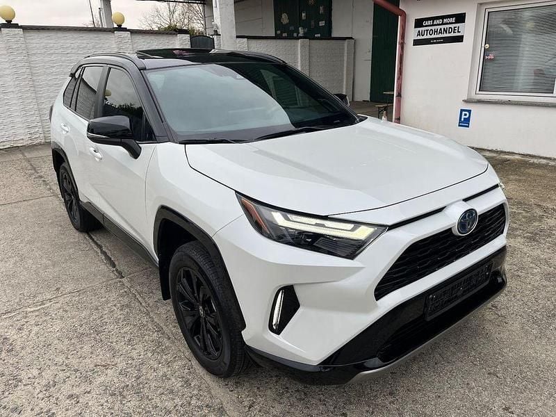 Weiß Gebraucht 2024 Toyota RAV4 Hybrid SUV | 39.900 € (Guter Preis) - Bild 1/4