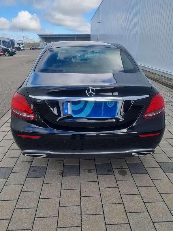 Second-hand Mercedes E250 211 CP (155 kW) 2017 Negru Berlinǎ