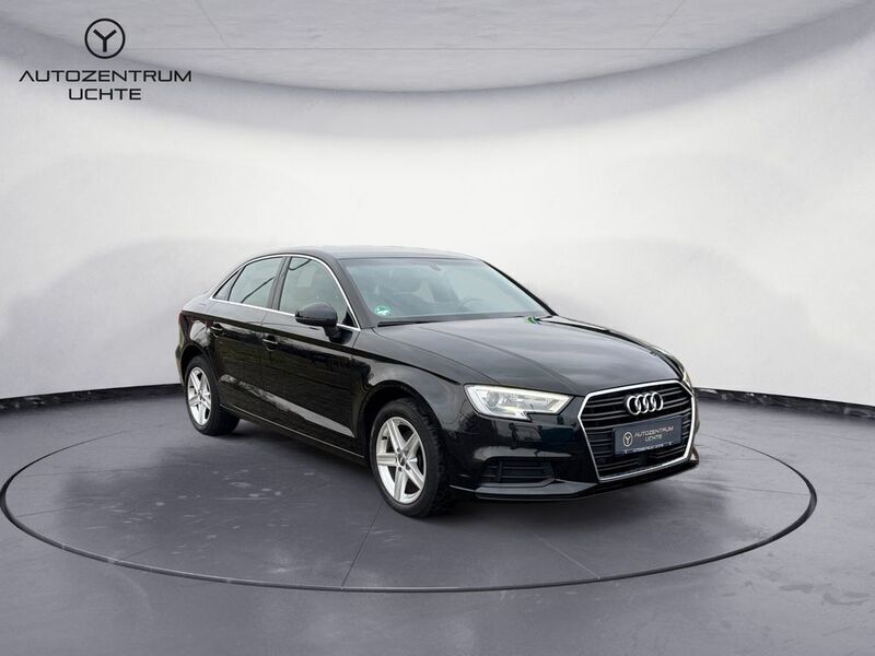 Schwarz Gebraucht 2020 Audi A3 Comfort Limousine | 18.999 € (Superpreis) - Bild 1/4