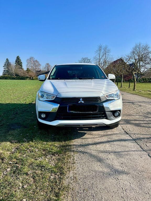 Gebraucht Mitsubishi ASX Plus 117 PS (86 kW) 2017 Schwarz SUV