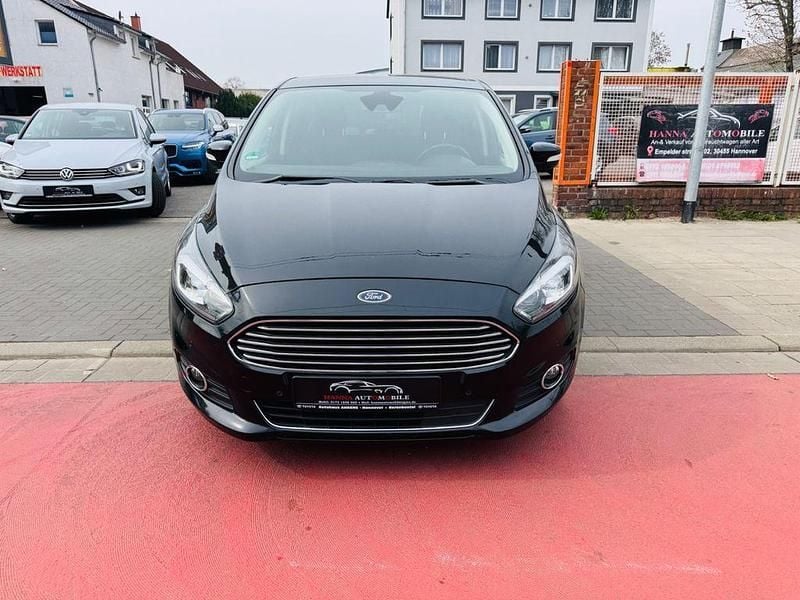 Gebraucht Ford S-MAX Titanium 209 PS (153 kW) 2015 Schwarz Van / Kleinbus
