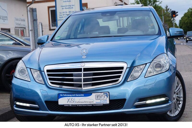 Blau Gebraucht 2010 Mercedes E350 Elegance Limousine | 11.490 € (Guter Preis) - Bild 1/4