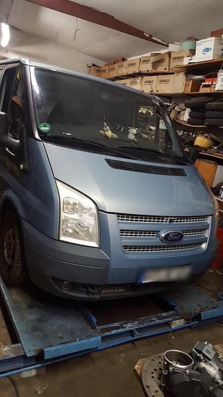 Blau Gebraucht 2013 Ford Transit Tourneo Trend Van / Kleinbus | 6.600 € (Fairer Preis) - Bild 1/4