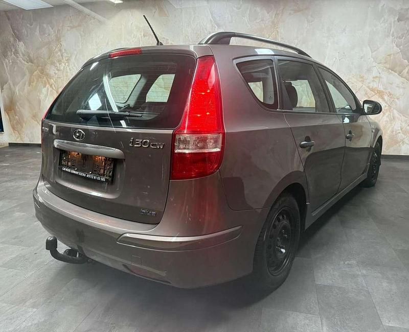 Gebraucht Hyundai i30 90 PS (66 kW) 2012 Braun Kombi