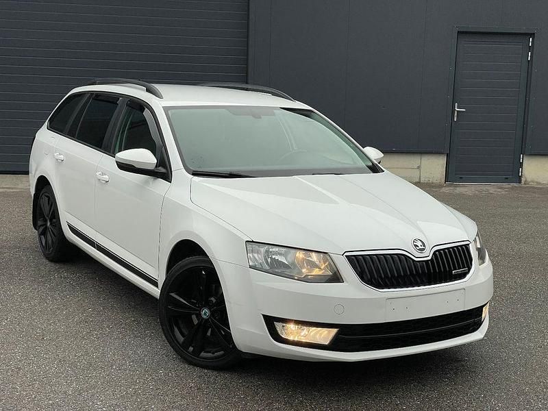 Weiß Gebraucht 2015 Skoda Octavia GreenLine Kombi | 6.500 € (Superpreis) - Bild 1/4