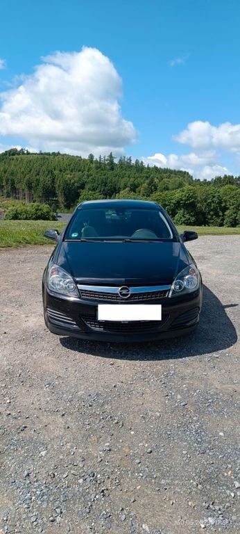 Schwarz Gebraucht 2008 Opel Astra GTC Coupé | 3.600 € (Guter Preis) - Bild 1/4