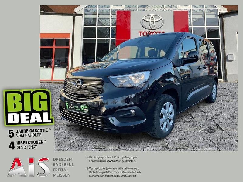 Nacht schwarz/noir onyx Gebraucht 2021 Opel Combo Life Edition Van / Kleinbus | 17.350 € (Fairer Preis) - Bild 1/4