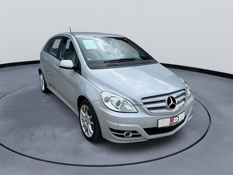 Silber Gebraucht 2008 Mercedes B200 Van / Kleinbus | 6.490 € (Fairer Preis) - Bild 1/4