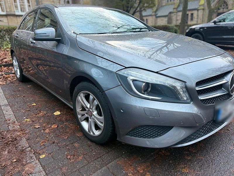 Second-hand Mercedes A180 122 CP (89 kW) 2013 Gri Hatchback