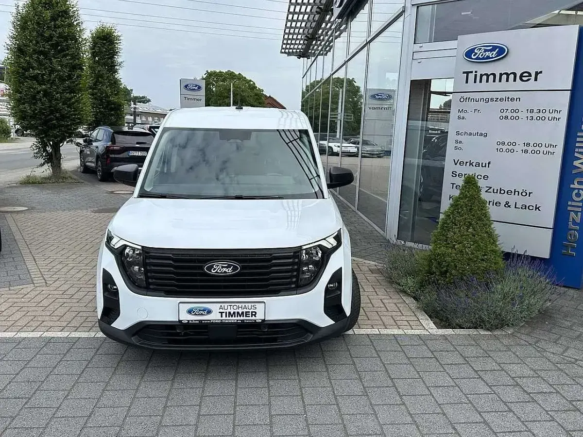 Gebraucht Ford Transit 101 PS (74 kW) 2024 Frostweiß Van / Kleinbus