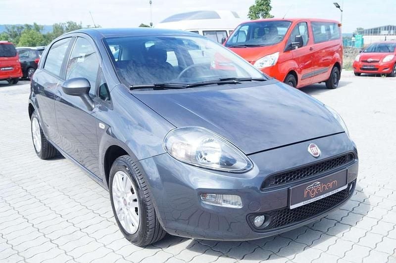 Grau Gebraucht 2014 Fiat Punto Lounge Kleinwagen | 5.890 € (Etwas zu teuer) - Bild 1/4