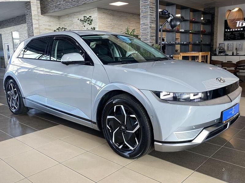 Grau Gebraucht 2023 Hyundai Ioniq 5 SUV | 30.500 € (Guter Preis) - Bild 1/4