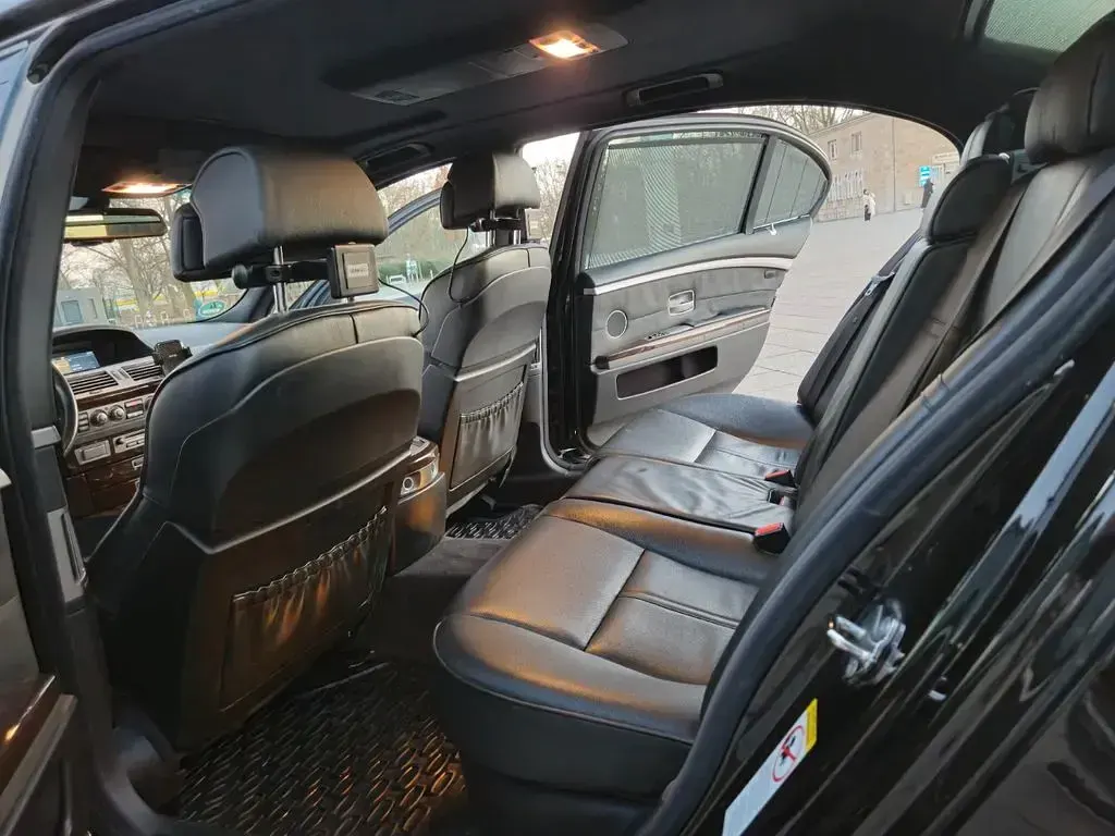 Gebraucht BMW 750L 367 PS (269 kW) 2006 Schwarz Limousine