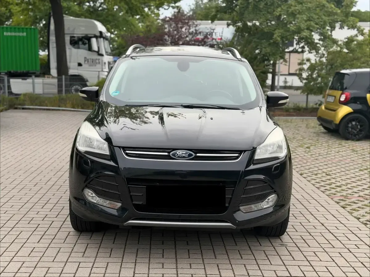 Gebraucht Ford Kuga 140 PS (102 kW) 2013 Schwarz SUV