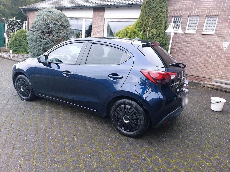 Gebraucht Mazda 2 105 PS (77 kW) 2015 Blau Kleinwagen