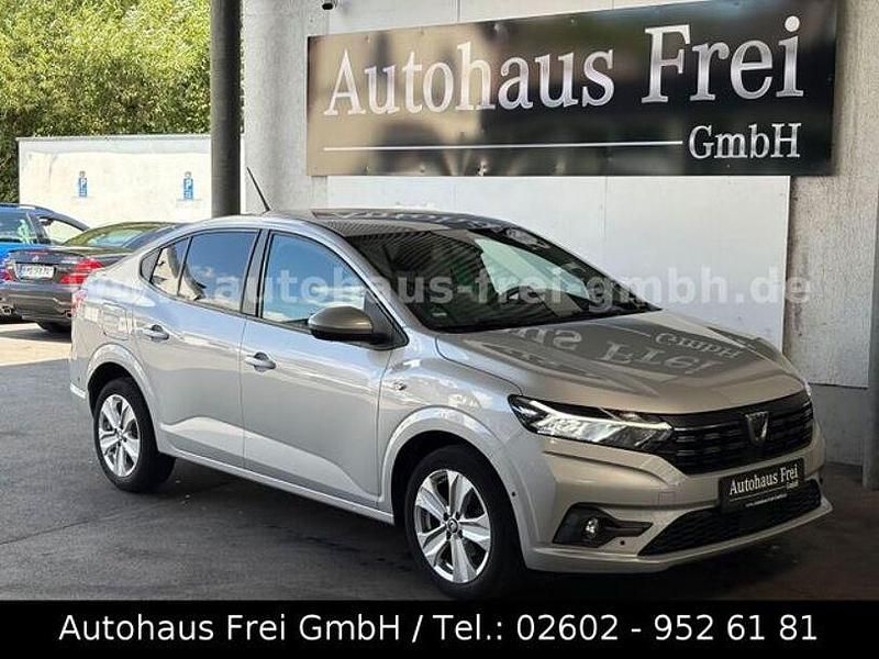 Grau Gebraucht 2021 Dacia Logan Limousine | 12.490 € (Guter Preis) - Bild 1/4