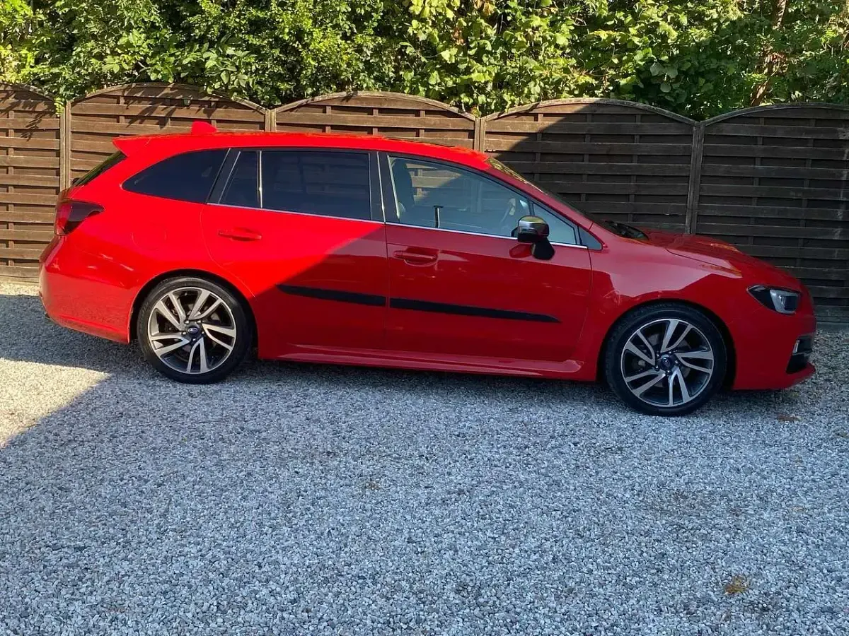 Käytetty Subaru Levorg 170 HP (125 kW) 2017 Punainen Farmari