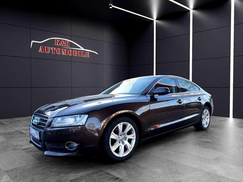Mahagonibraun (metallic) Gebraucht 2011 Audi A5 Coupé | 8.900 € (Guter Preis) - Bild 1/4