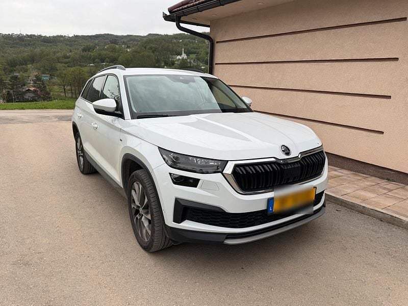 Weiß Gebraucht 2022 Skoda Kodiaq Clever SUV | 23.500 € (Superpreis) - Bild 1/4