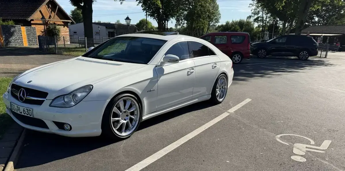 Gebraucht Mercedes CLS63 AMG AMG 514 PS (378 kW) 2008 Weiß Coupé