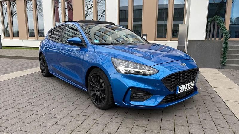 Gebraucht Ford Focus ST-Line 120 PS (88 kW) 2018 Blau Limousine