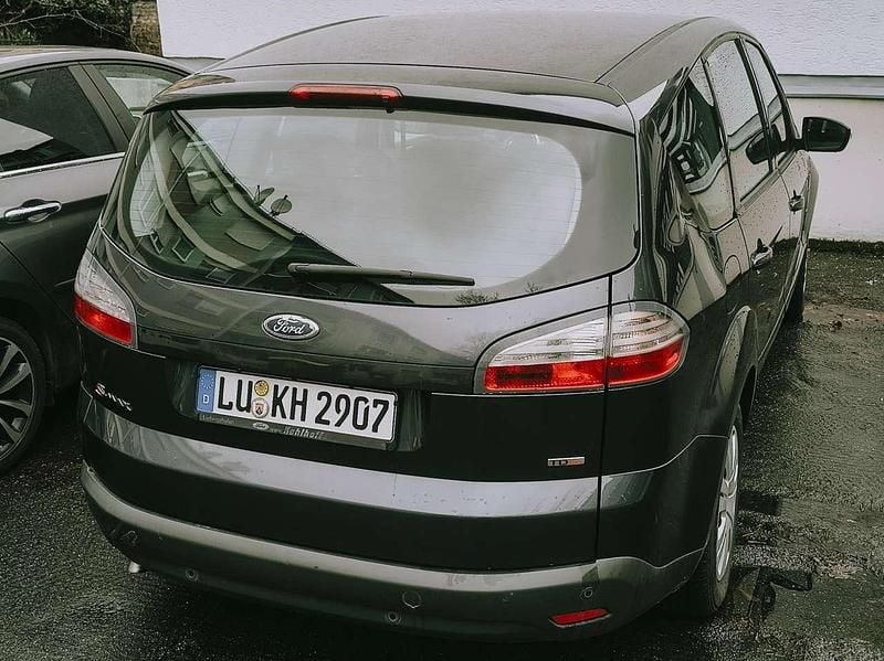 Gebraucht Ford S-MAX Trend 140 PS (102 kW) 2010 Schwarz Van / Kleinbus