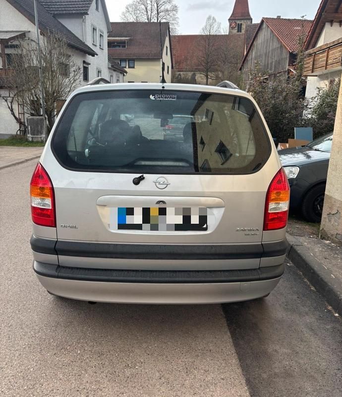 Gebraucht Opel Zafira 115 PS (84 kW) 2000 Silber Van / Kleinbus