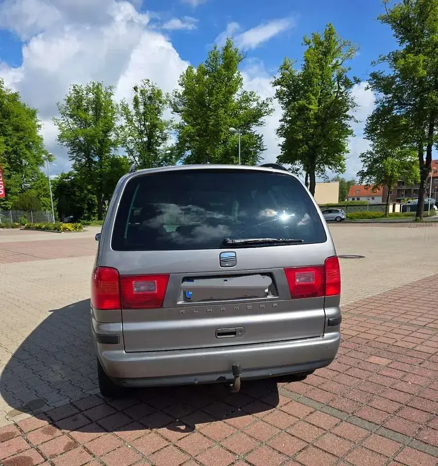 Brugt Seat Alhambra 140 HK (102 kW) 2008 Grå MPV